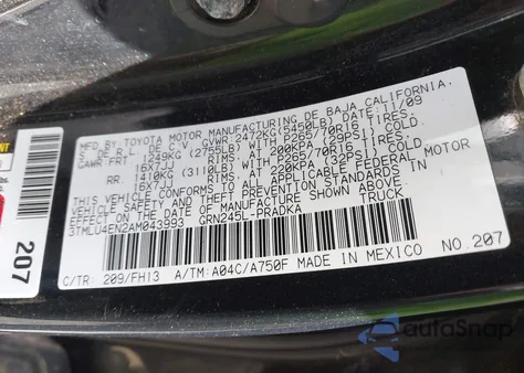 2010 Toyota Tacoma Base V6 z USA, uszkodzony, nr VIN 3TMLU4EN2AM043993
